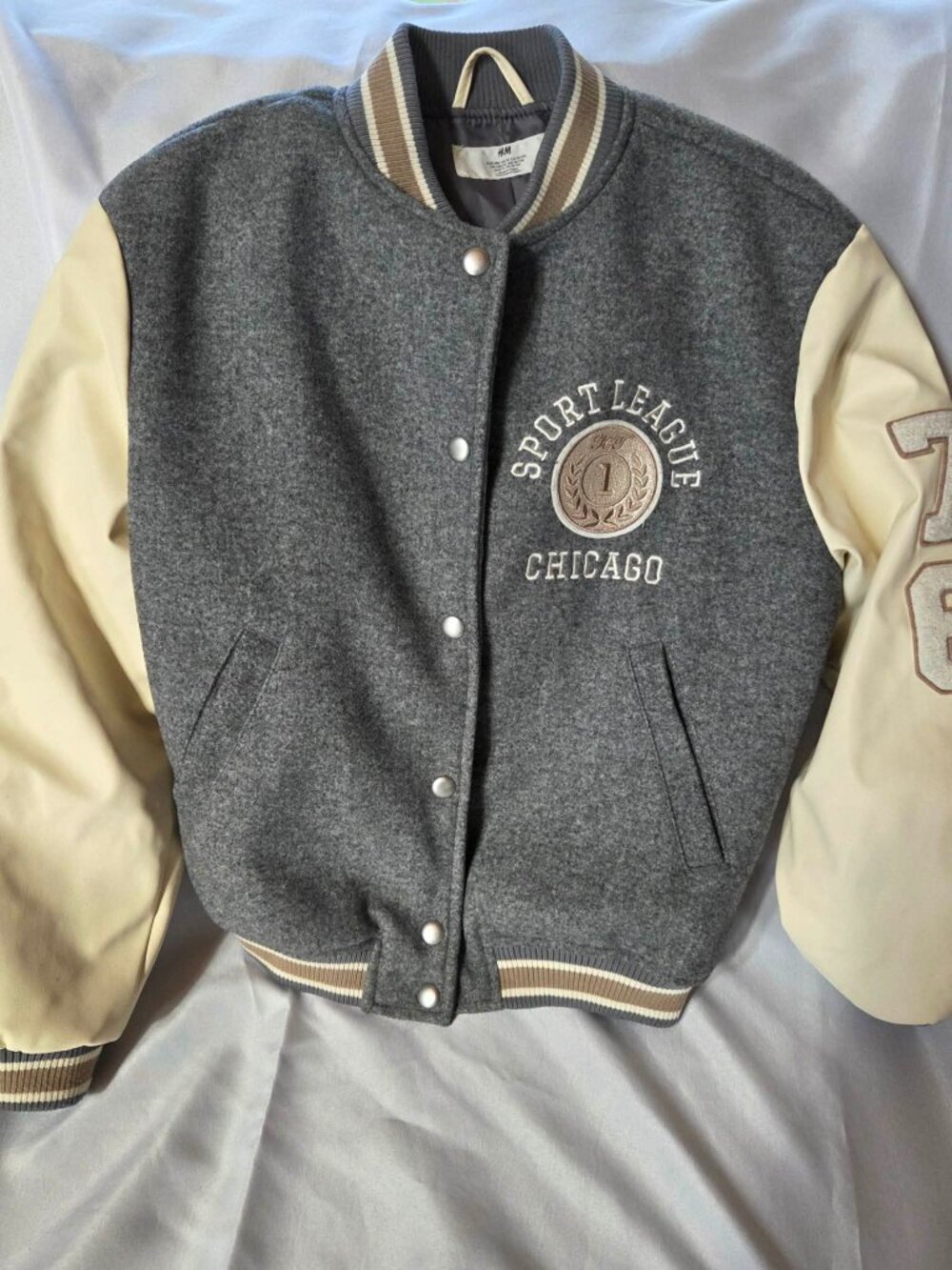 H&M Kids Varsity Bomber Jacket Grey & Cream Sport League Chicago Size 12 (10-11Y